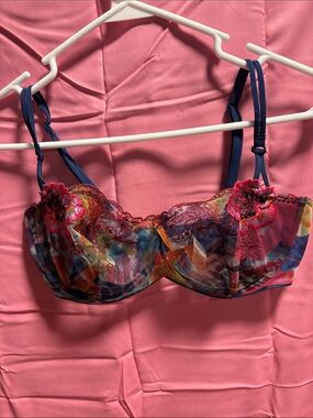 Victoria's Secret Multicolor Floral Lace Underwire Bra with Navy Straps